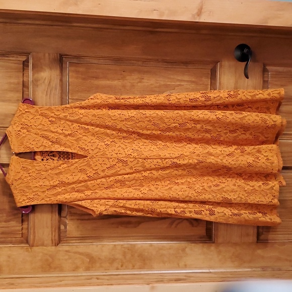 EUC Torrid Rust Orange Sleeveless Button Neck Mini Dress Size 2X 18/20 - Picture 3 of 3